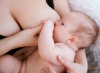 Kontakt koža na kožu sa dá využiť v akomkoľvek veku bábätka na zlepšenie dojčenia
