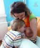 Deti sa o dojčení učia pozorovaním dojčenia